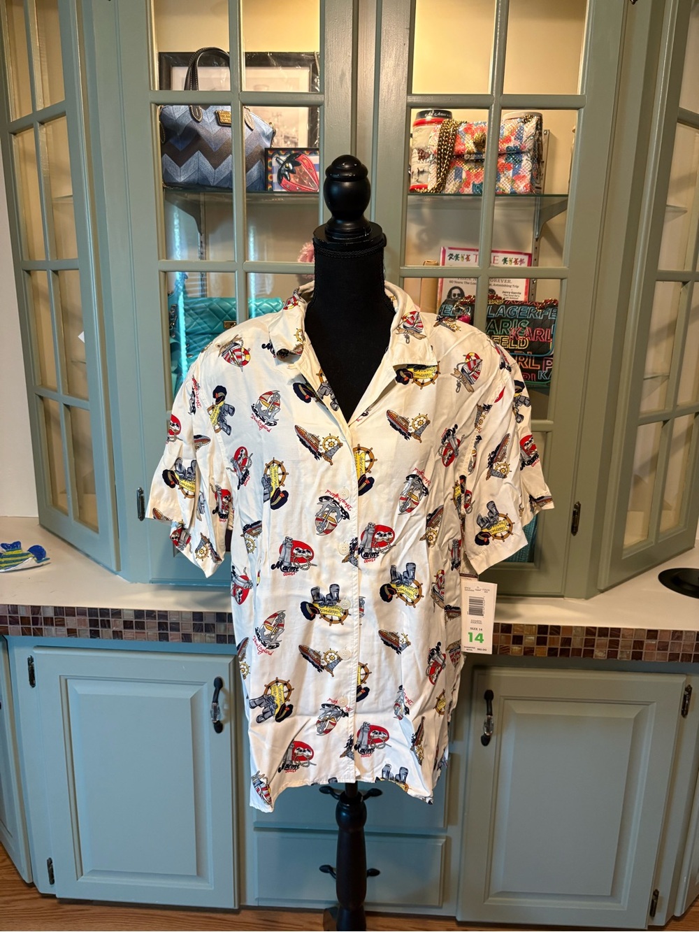 Women’s White Short-Sleeve Button-Down Shirt with Novelty Print